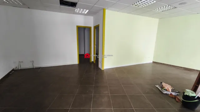 En venta local comercial en el centro de Tortosa. — 16