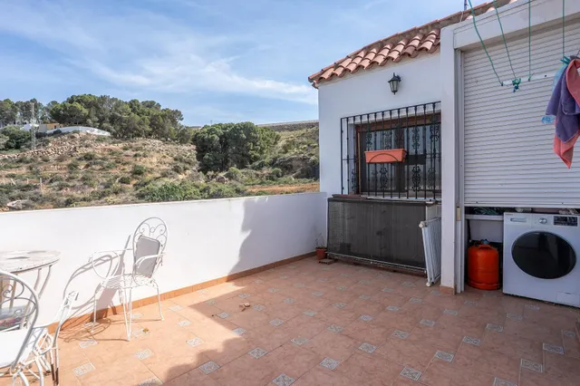 Casa con parcela en perfecto estado — 22