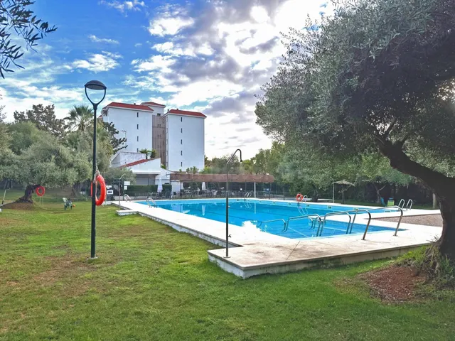 Piso en urbanización con piscina