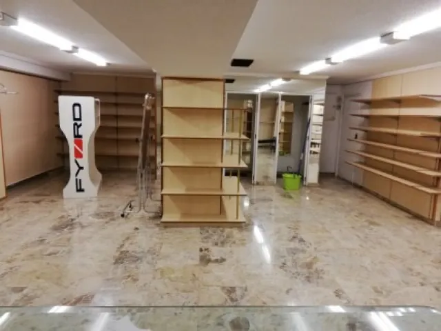 Local comercial — 8