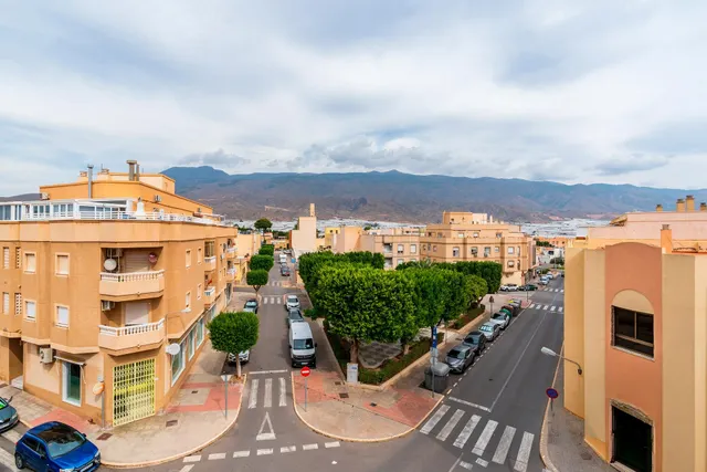 ¡descubre este ático con amplía terraza, garaje y trastero! — 19
