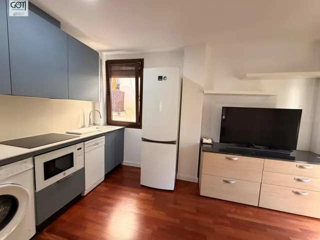 Acogedor Apartamento Reformado en el Corazón de Granada - foto 3