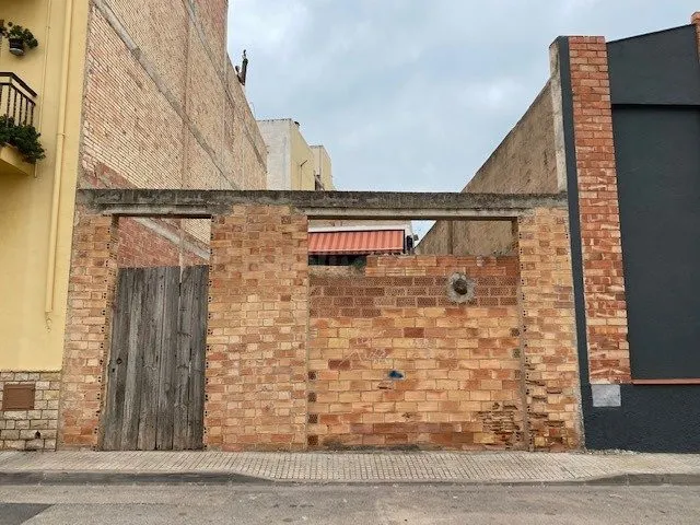 ¡SOLAR DE 141 METROS EN CALLE SÚPER CÉNTRICA! - foto 2