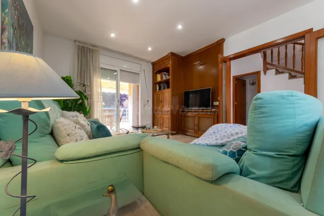 Espectacular Chalet de 4 habitaciones en Tarragona - ¡Tu Nue - foto 2