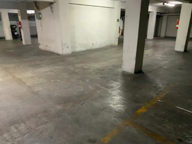 PLAZA DE PARKING  PARA MOTO — 7