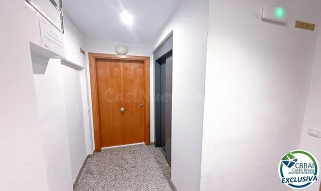 Piso de 2 dormitorios con ascensor en Figueres — 3