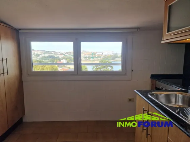 SANTA CRISTINA, PERILLO Y A CORUÑA DESDE EL AIRE. — 39