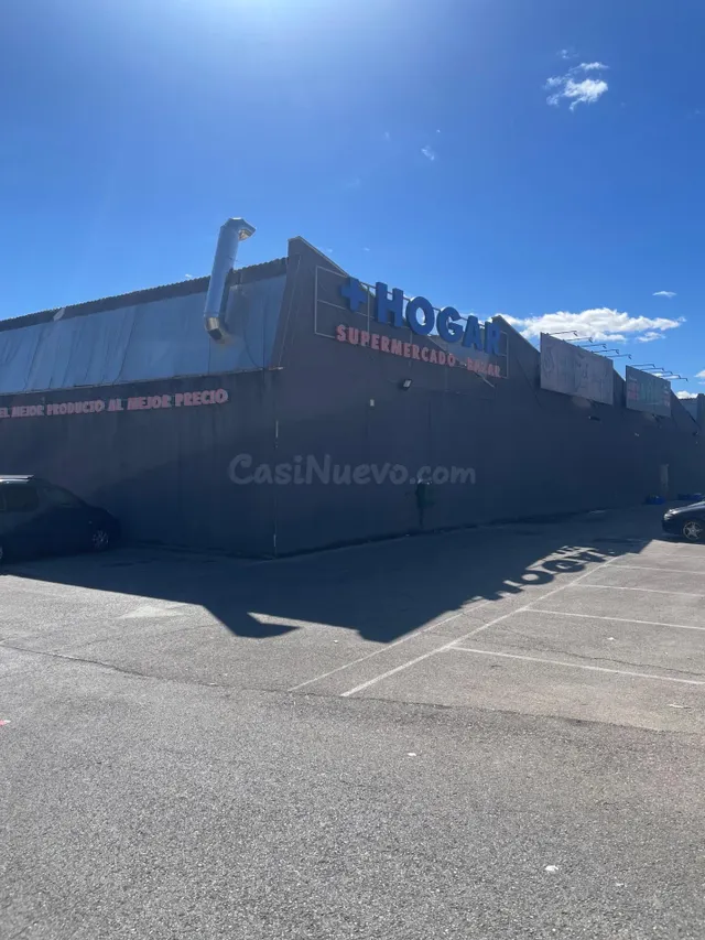 Gran nave comercial en alquiler de 5.500 m2 con 145 plazas d - foto 2