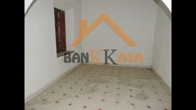 SE VENDE CASA ANTIGUA EN BERJA ZONA MERCADO DE ABASTOS — 13