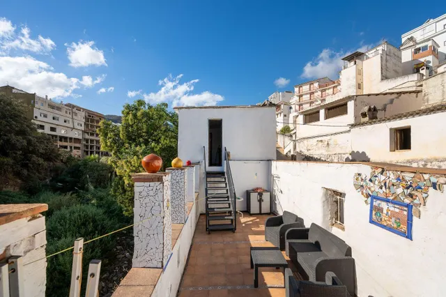 Tradicional casa de pueblo ubicada en Tolox — 22