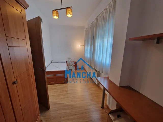 *750€ al mes* inmobiliaria la mancha alquila piso con garaje en el centro de Albacete — 22