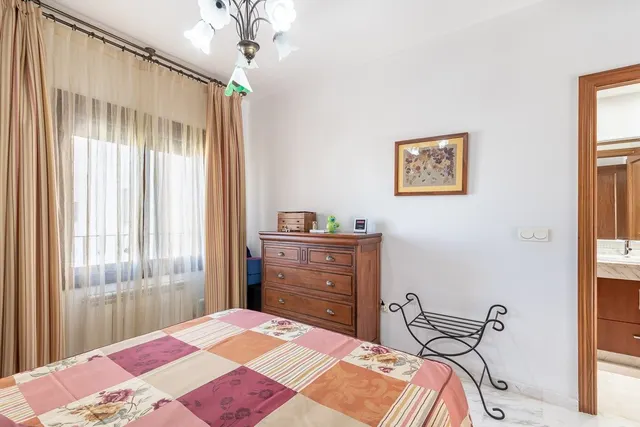 Piso en La Zubia — 13