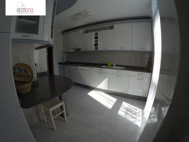 EXCLUSIVIDAD Y TRANQUILIDAD A UN PASO DE LA PLAYA.ARNUERO — 40