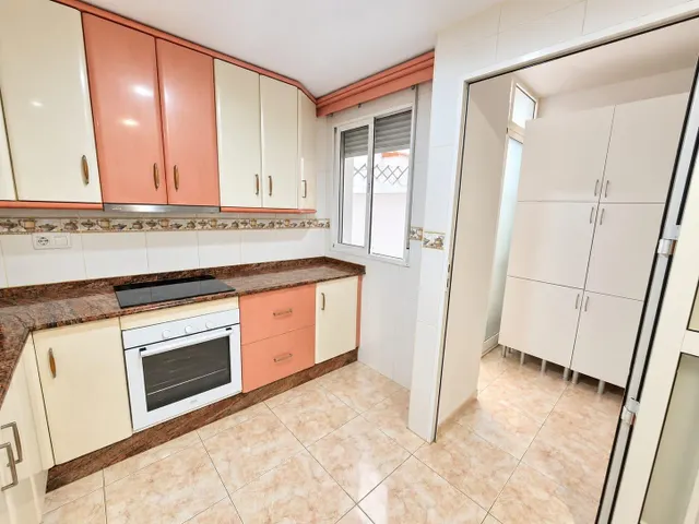 Estupendo piso con plaza de garaje en La Unión — 18