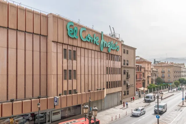 ESPECTACULAR VIVIENDA EN ACERA DEL DARRO — 3