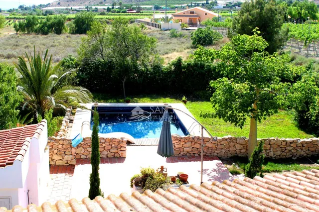 VENTA DE CHALET DE LUJO EN MONFORTE DEL CID