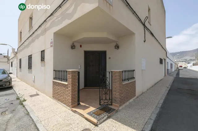 Espectacular casa con piscina a 15 minutos de la playa — 35