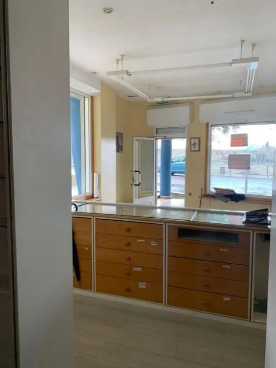 ¡¡OPORTUNIDAD!! LOCAL DE 80M2 EN TOMAS ALONSO — 7