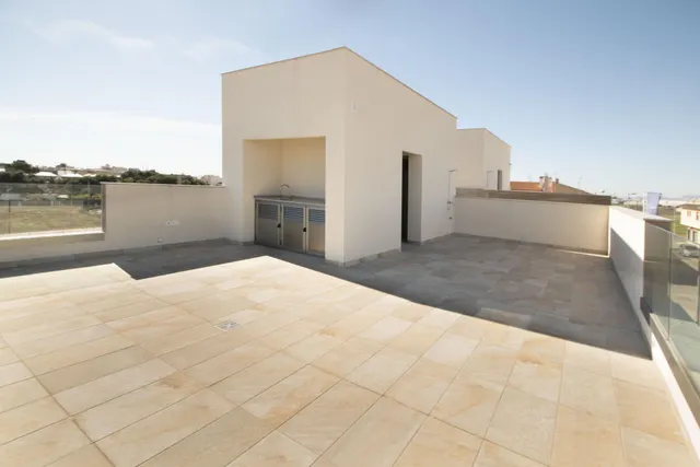 VILLA DE 3 DORMITORIOS DE NUEVA CONSTRUCCIÓN EN PILAR DE LA HORADADA EN EL CAMPO DE GOLF. — 35