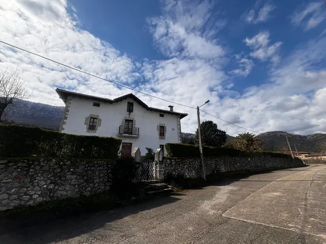 EN VENTA PRECIOSA PROPIEDAD EN EL VALLE DE MENA — 31