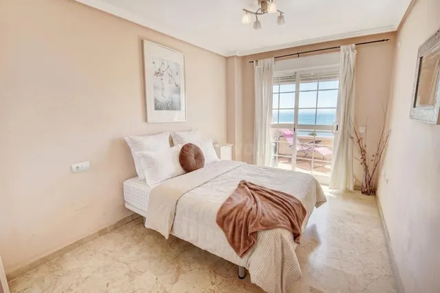 Piso con vistas Panoramicas al Mar y zona centrico al lado de la Playa — 17