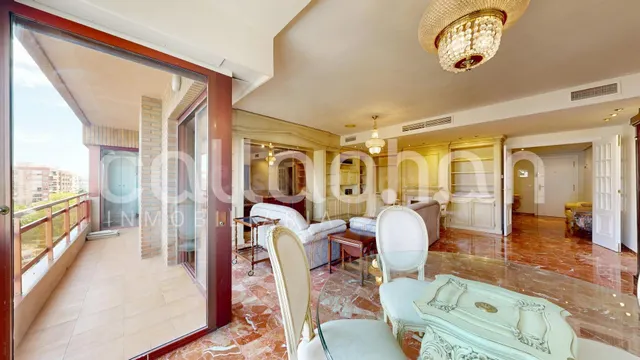 Fantástica vivienda en la zona de Aragón - foto 3