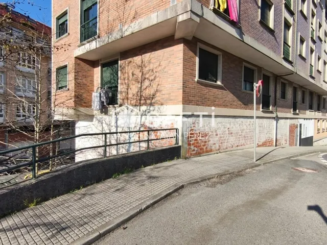 BAJO COMERCIAL EN VENTA EN RIBEIRA — 4