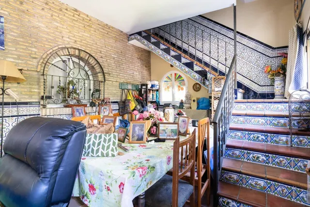 Chalet y parcela segregable en Palomares del Río — 49