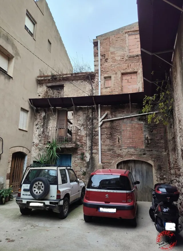Edificio histórico para rehabilitar en pleno centro de Alforja – Gran oportunidad para inversión o promoción — 16