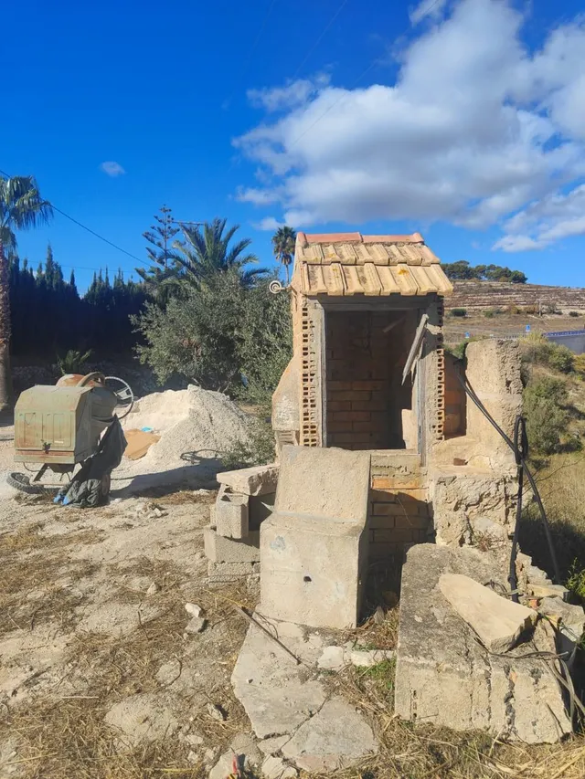 Parcela de 12.137 m2 con casa rústica habitable y bonitas vistas al mar y al Peñón de Ifach  - Benissa — 33