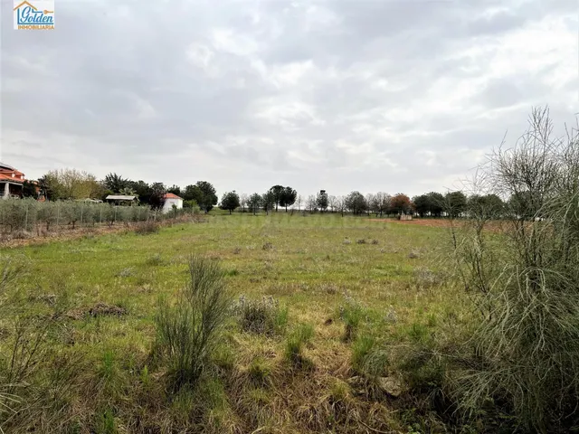 TERRENO EN VENTA POR LA LOCALIDAD DE MENGABRIL — 2