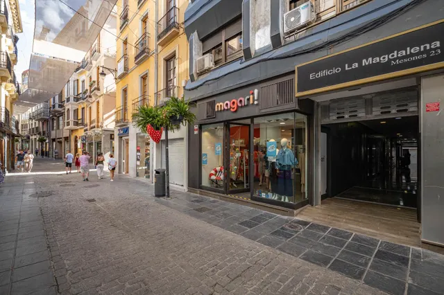 Local comercial 106m² en venta - Centro — 7