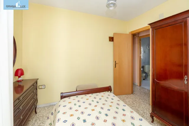 FANTASTICA CASA ADOSADA EN MARACENA — 17