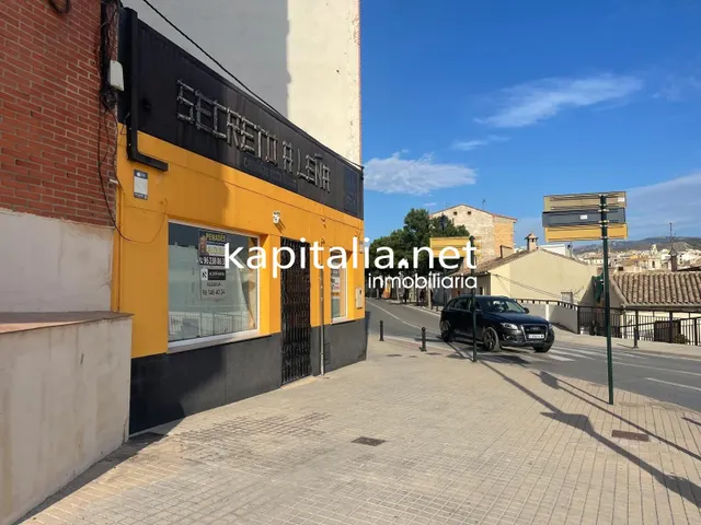 Local comercial a la venta en Ontinyent (Valencia) — 11