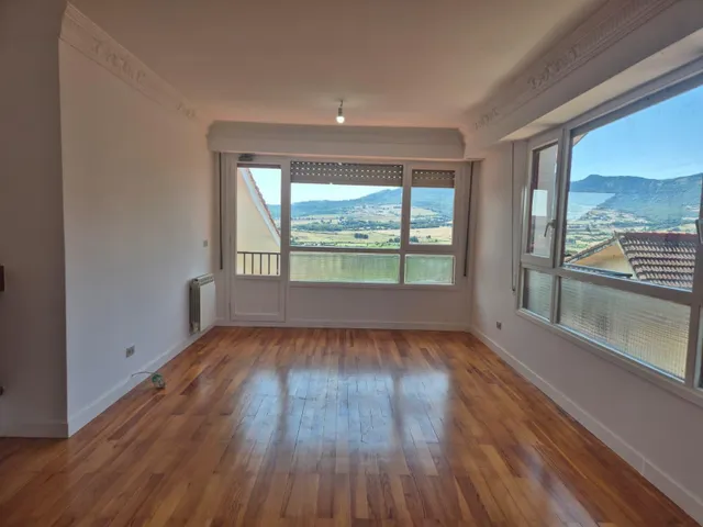 Espectacular piso en Valle de Mena — 11