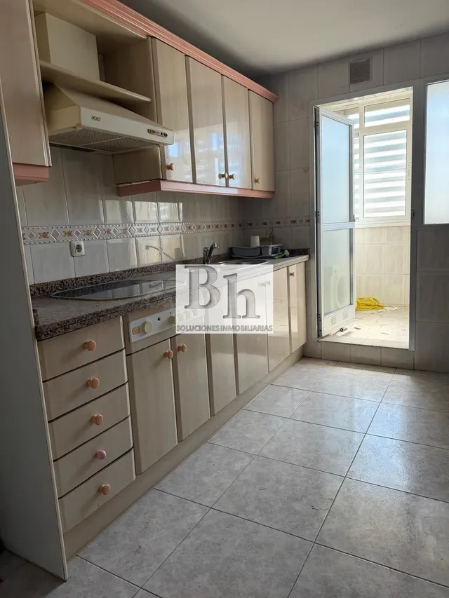 Piso en Echevarria de  Nueva Málaga — 5