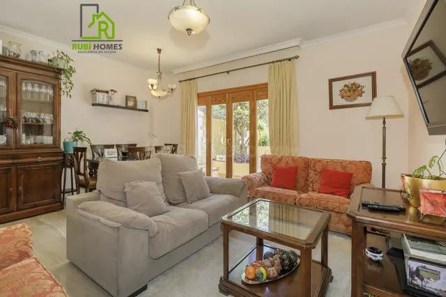 CASA ADOSADA EN VENTA - GRANADA (El Realejo) — 3