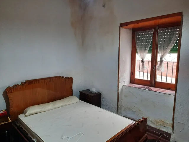 Amplia vivienda familiar en el corazón de Montealegre del Castillo — 9