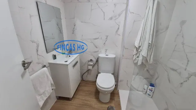 Gran piso con patio exclusivo en San Blas – Zona Pintor Gisbert — 20