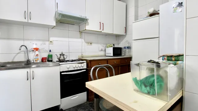 Piso de 3 dormitorios para reformar en el Bulevar Ciudad de Vícar, Las Cabañuelas — 7