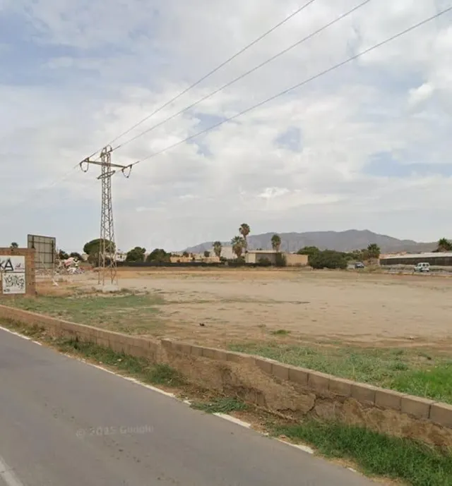 Terreno Urbano en El Ejido Norte: Tu Oportunidad de Inversió - foto 4