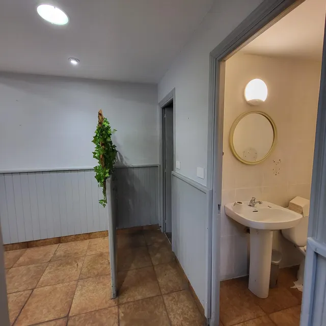 SE VENDE BAR EN LA CASILLA — 14