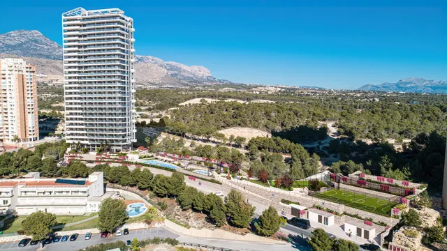 APARTAMENTO CON ZONAS VERDES Y PISCINA — 8