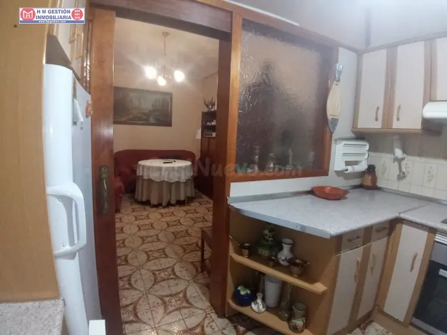 CASA EN ESQUINA EN ZONA PROXIMA A MERCADONA Y ZONA CENTRO - foto 3