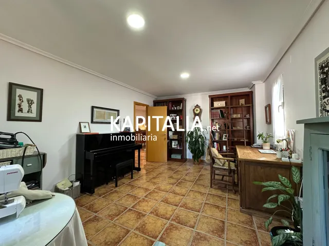 Chalet en VENTA en Monte Júcar, Alberic, con piscina, jardín, garaje y 315 m2 construidos — 10
