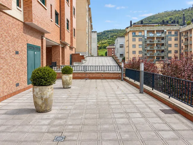 ¡a estrenar! dos dormitorios, terraza, garaje y trastero en Oviedo — 18