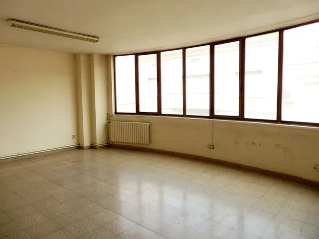 OFICINA DE LLOGUER A UN PAS DEL CENTRE — 2