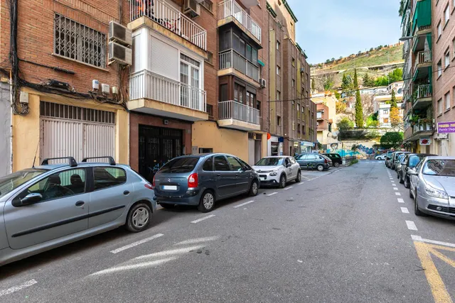Local Comercial con 254 metros cuadrados junto a Carretera de la Sierra. — 13