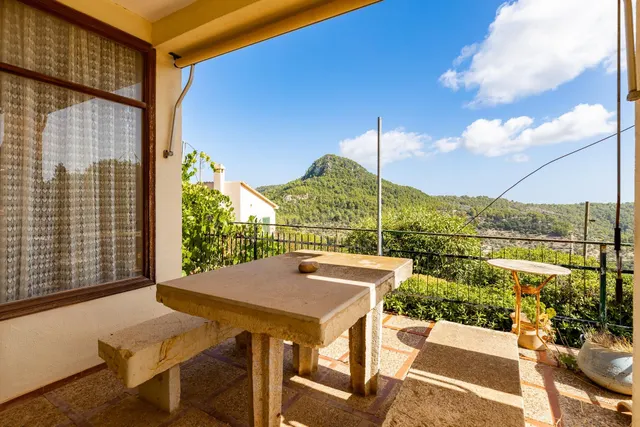 GRAN CHALET EN EL PRECIOSO PUEBLO DE GALILEA - foto 2