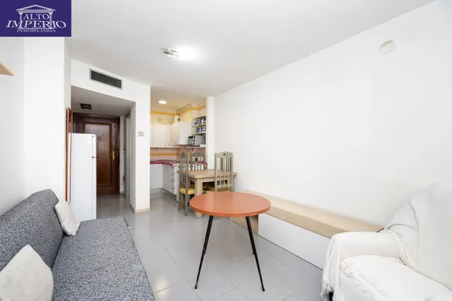 PISO DE 1 DORMITORIO CON TERRAZA Y EXCELENTE UBICACIÓN JUNTO AL MERCADONA — 11